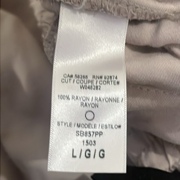 Splendid Woman’s Cream Pant’s Size Large - Picture 9 of 9